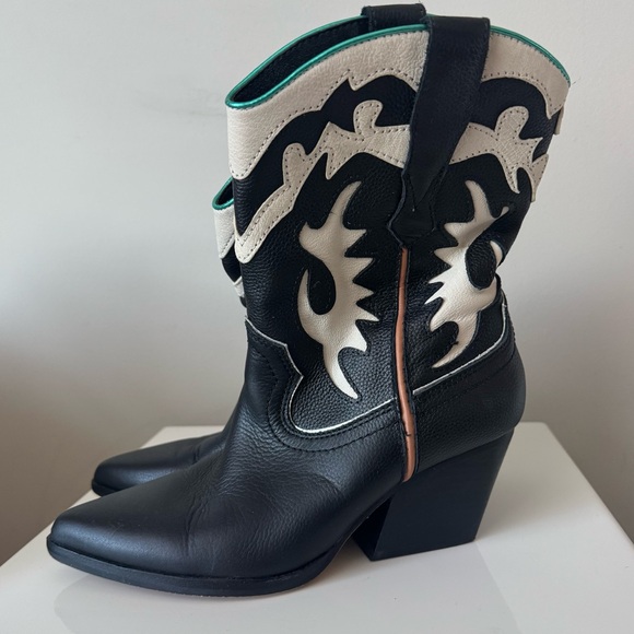 Dolce Vita Landen Boots in Black 7.5 - Picture 8 of 13